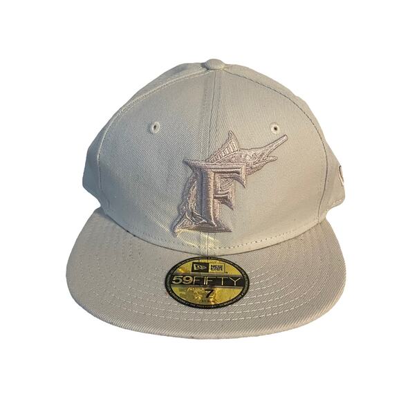 Vintage Other - Florida Marlins Fitted Hat Size 7